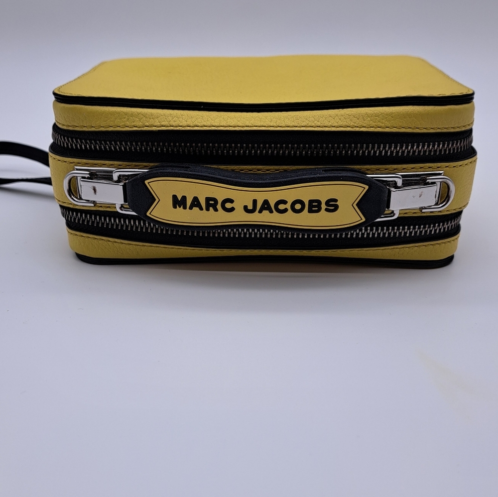 Marc Jacobs Mini Textured Box Bag (No Crossbody Strap) - Picture 12 of 14